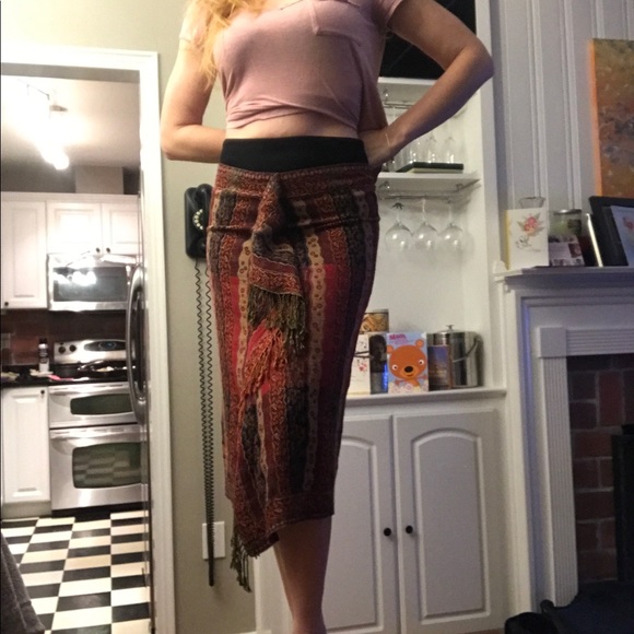 Gypsy tapestry midi skirt with front fringe size 4 - Picture 8 of 8